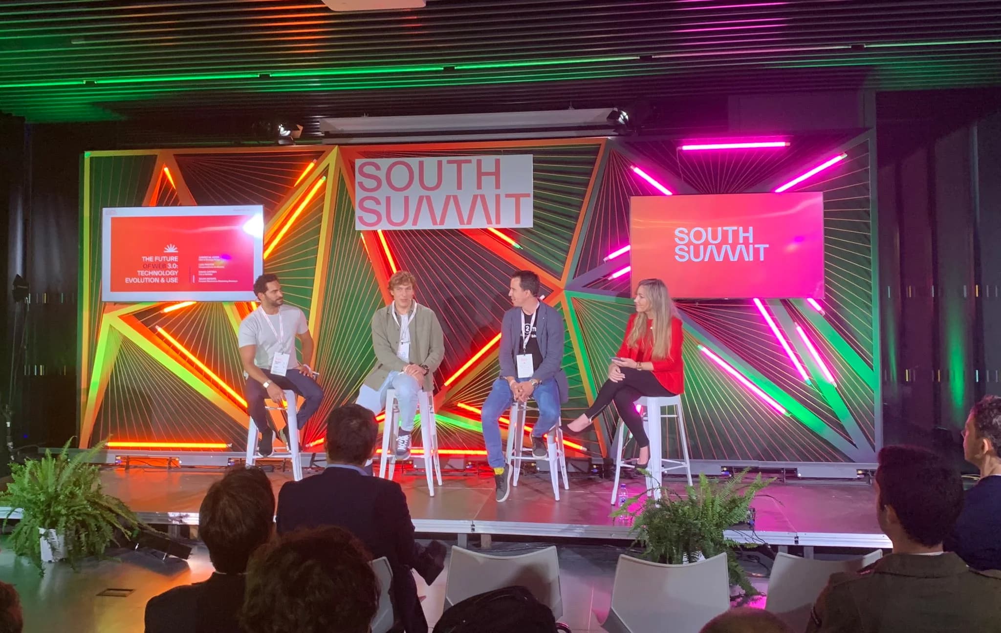 Panel on stage at South Summit with Silvia Mogas among the speakers