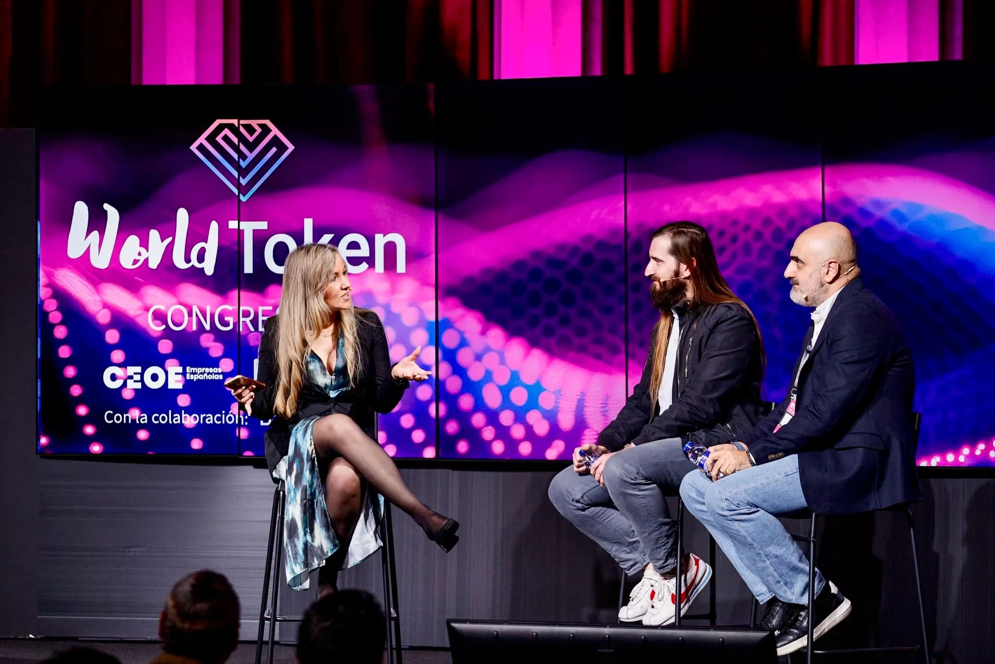 Silvia Mogas speaking on stage at World Token Congress in Barcelona